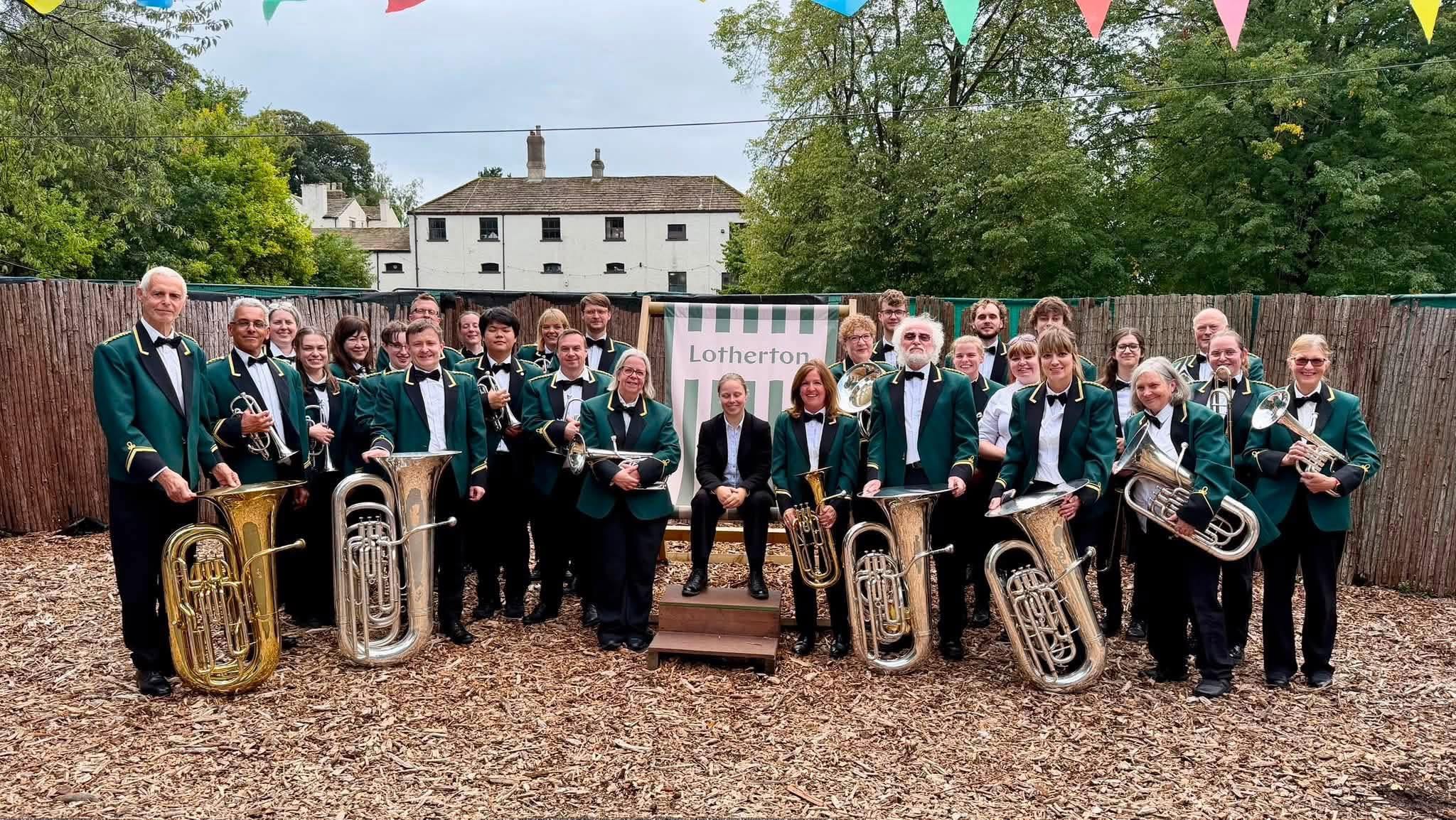 Band photo with Ellen.jpg